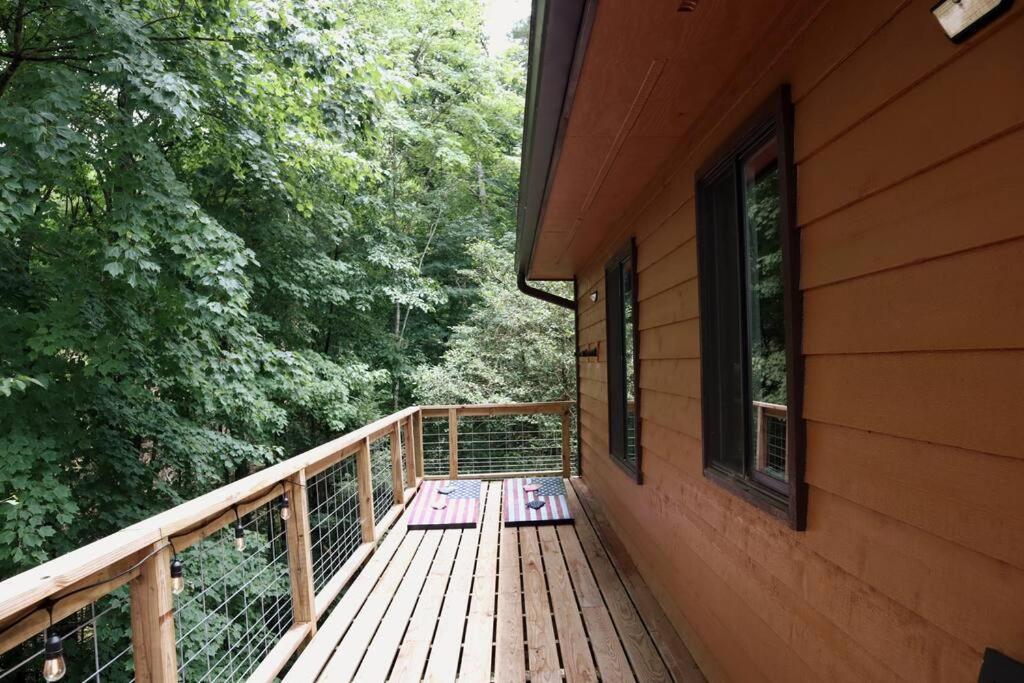 Treehouse Cabin With Mountain, River Views And Arcades Blue Ridge Kültér fotó