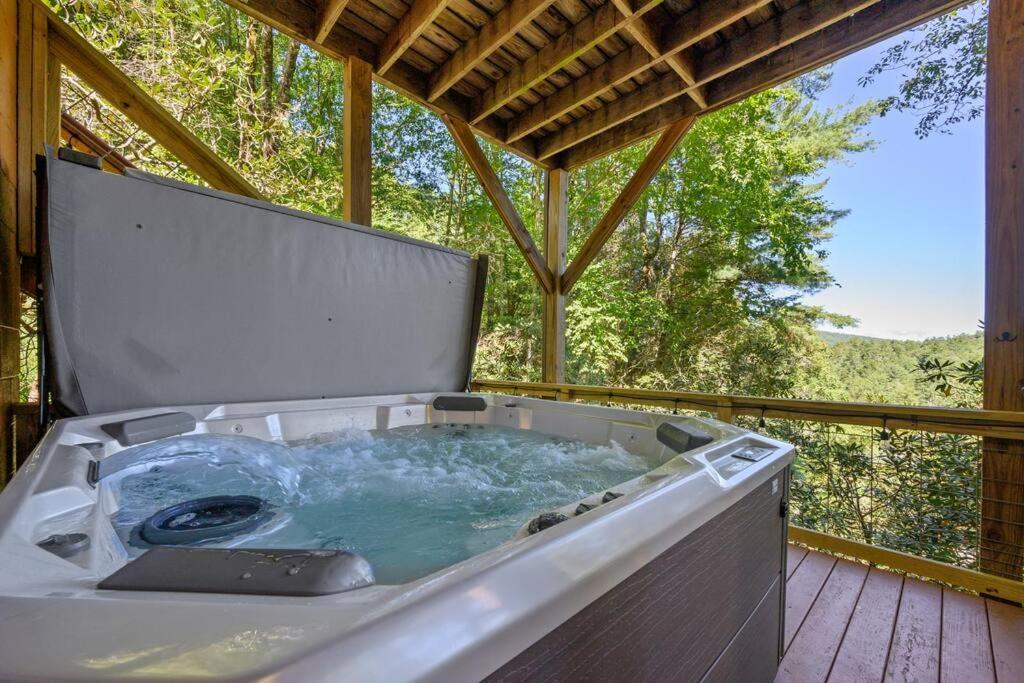 Treehouse Cabin With Mountain, River Views And Arcades Blue Ridge Kültér fotó